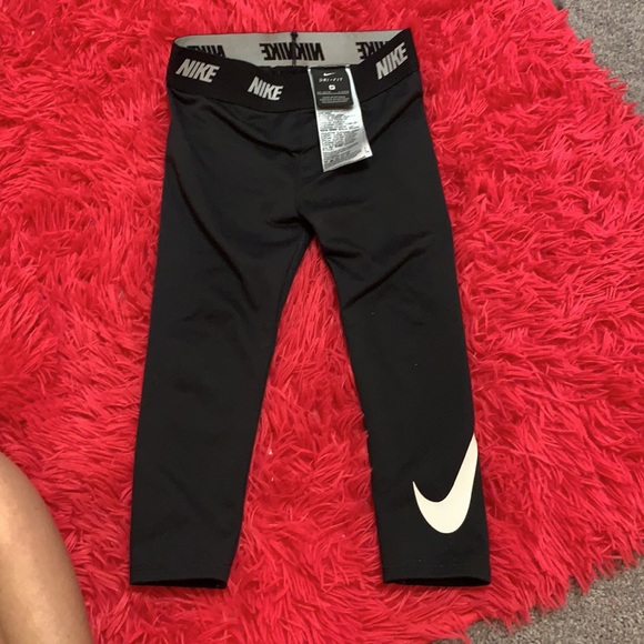 Two 3T shirts and 3T Nike leggings. - Picture 6 of 6